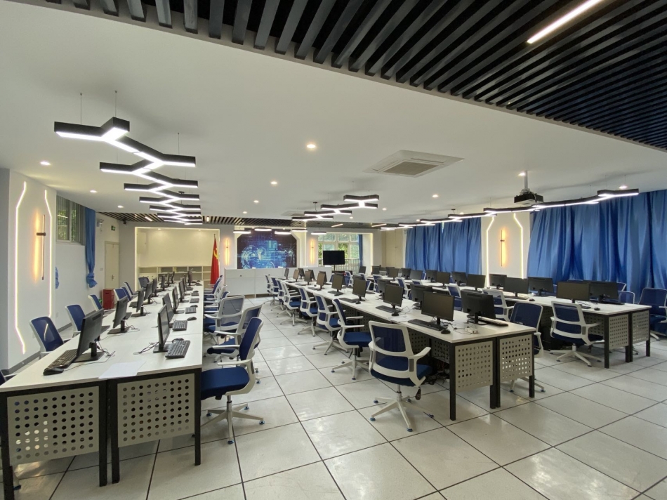 新商科数字化实训室简介